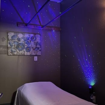 1. New Happy Day Spa