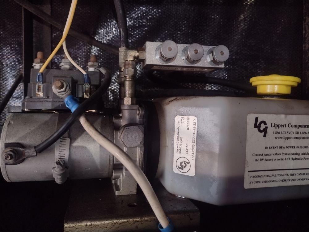 Slide of Professional Mobile RV Service