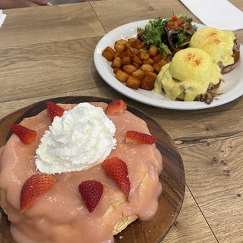 Aloha Kitchen - Guava soufflé pancake (left), Kalua Pork Eggs Benedict (right) - Breakfast & Brunch Near Me - Honolulu, Hawaii Aloha Kitchen - Guava soufflé pancake (left), Kalua Pork Eggs Benedict (right) - Breakfast & Brunch Near Me - Honolulu, Hawaii