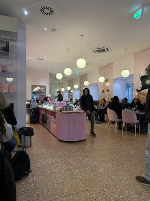AIDA - Café-Konditorei by null