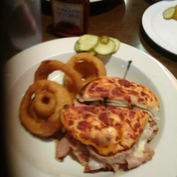 Cemenos Pizza - deliscious Chicken Bruschetta sandwich with pickles and onion rings - Pizza Near Me - Joliet, Illinois Cemenos Pizza - deliscious Chicken Bruschetta sandwich with pickles and onion rings - Pizza Near Me - Joliet, Illinois