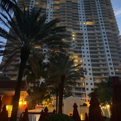 Acqualina Resort & Residences - Exterior seating