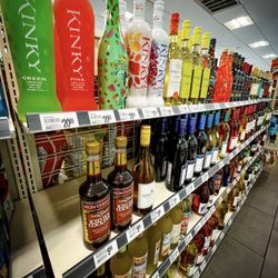 7-Eleven - Interior
