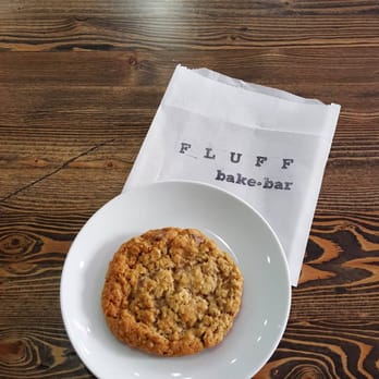 Fluff Bake Bar - Oatmeal Chocolate Chip Cookie. - Bakeries Near Me - Houston, Texas