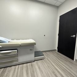 James River Cardiology - Richmond - Exam room bed