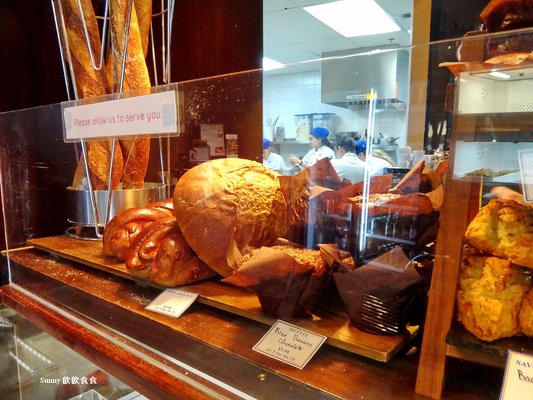 Blue Hat Bakery & Bistro at Pacific Institute of Culinary Arts by null