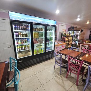 Sabor Divino - Interior - Ice Cream & Frozen Yogurt Near Me - San Jose, California