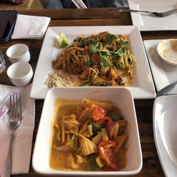 Cafe de Pho-Thai - Vietnamese Near Me - Estes Park, Colorado