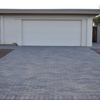 3 Brothers Pavers - a driveway in front of a house - Landscaping Near Me 3 Brothers Pavers - a driveway in front of a house - Landscaping Near Me