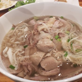 Mama Pho - Vietnamese Near Me - Honolulu, Hawaii