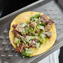 Algoberto's Taco Shop - Cabeza Taco ($2.50)