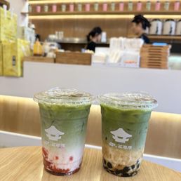 Fresh Strawberry Blueberry Matcha Milk