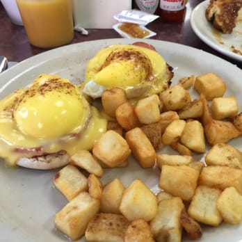 Clary's Cafe - Breakfast & Brunch Near Me - Savannah, Georgia Clary's Cafe - Breakfast & Brunch Near Me - Savannah, Georgia
