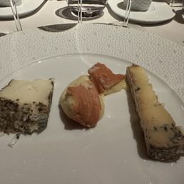 Cheese selected - plus+++ a wine tasting was perfectly matched for each cheese. Cheese selected - plus+++ a wine tasting was perfectly matched for each cheese.