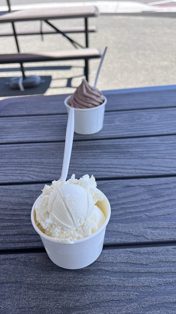 Alpine Creamery Logo