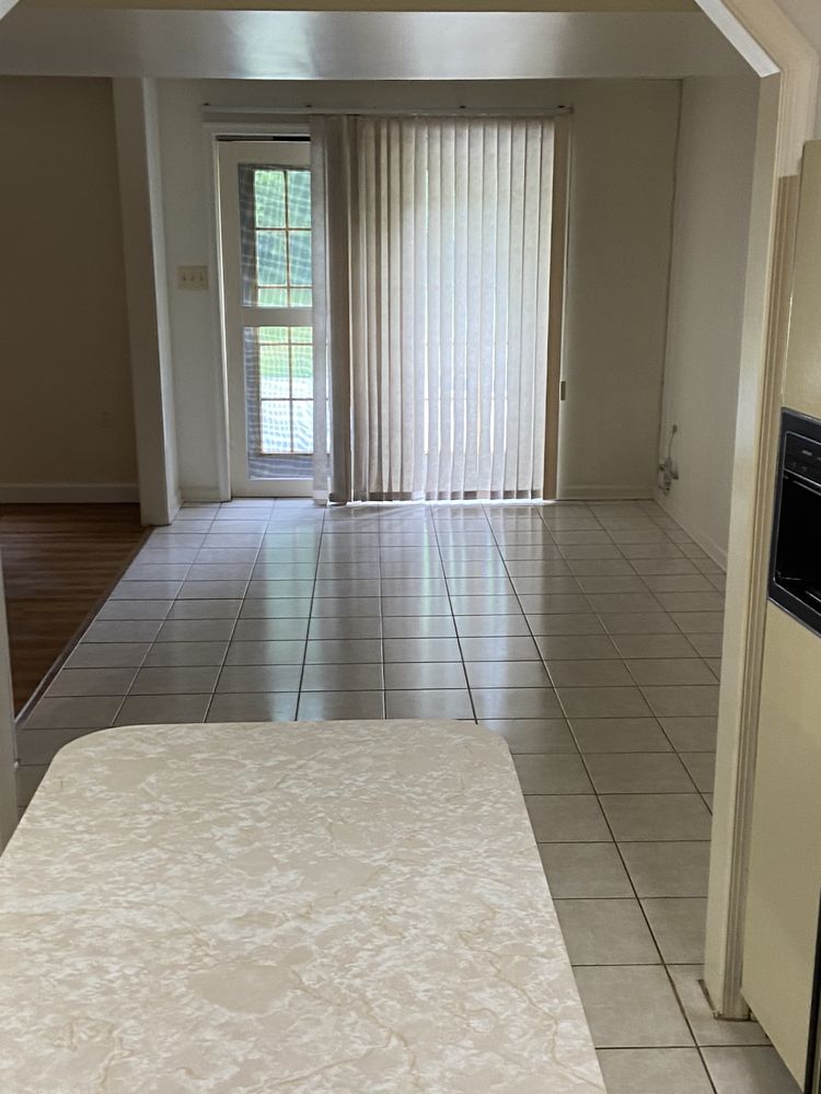 Slide of Velásquez Cleaning Company