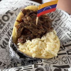 Platanos Venezuelan Food - Pabellon Arepas