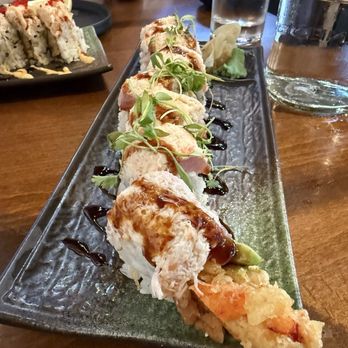 Toro - Maine squeeze with no toasted macadamia nuts - Sushi Bars Near Me - Carmel, California