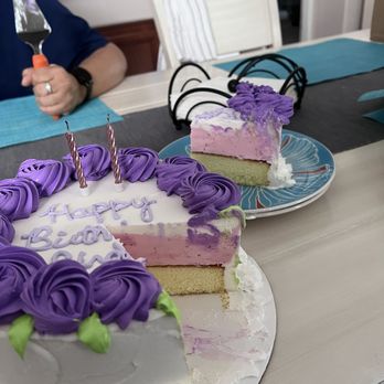 Bruster's Real Ice Cream - Strawberry Ice cream with vanilla cake. - Desserts Near Me - Glendale, Arizona Bruster's Real Ice Cream - Strawberry Ice cream with vanilla cake. - Desserts Near Me - Glendale, Arizona