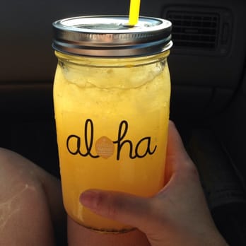 Photo of Wow Wow Hawaiian Lemonade - Kahului, HI, United States. Lilikoi lemonade in mason jar ($8 kamaaina)