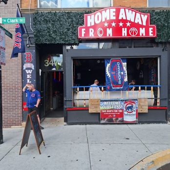 Home Away From Home - Sports Bars Near Me - Chicago, Illinois