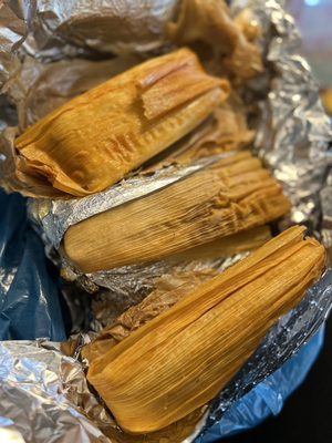 Los Tamales by null