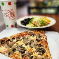 Ray's Pizzaria N.Y. Style