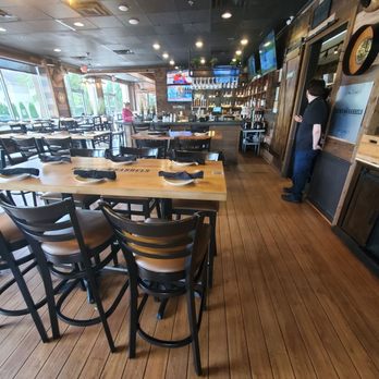Brews & Barrels - Inside space - American Near Me - Gaithersburg, Maryland Brews & Barrels - Inside space - American Near Me - Gaithersburg, Maryland