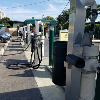 Busy Bee Car Wash - Free vacuums - Car Wash Near Me - Miami, Florida