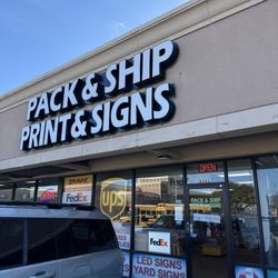 Pack & Ship Mail Center - Storefront