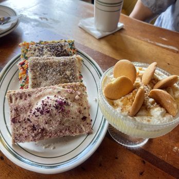 Ted's Bulletin 14th - Ted's Tart Banana Pudding Parfait - Breakfast & Brunch Near Me - Washington, DC, District of Columbia