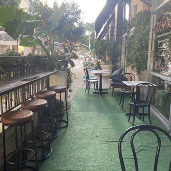 Republik Coffee - Outdoor patio - Coffee & Tea Near Me - Pasadena, California Republik Coffee - Outdoor patio - Coffee & Tea Near Me - Pasadena, California