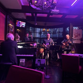 Dirty Dog Jazz Cafe - Tapas Bars Near Me - Grosse Pointe Farms, Michigan