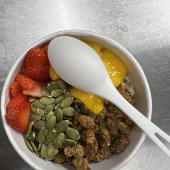 Plantiful Superfoods - Acai bowl Rainbowl - Pizza Near Me - Seattle, Washington Plantiful Superfoods - Acai bowl Rainbowl - Pizza Near Me - Seattle, Washington