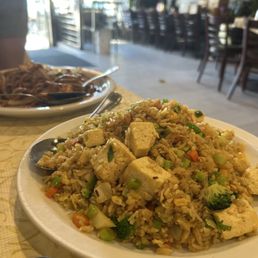 Curry tofu fried rice