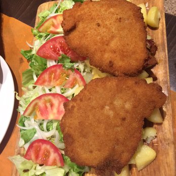 Casa Julio - Cachopos pequeños - Tapas Bars Near Me - Cudillero, O
