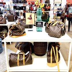 Dillard's - The sale assistant rudely yelled at me, " it's against the store policy to take pictures of expensive merchandise"...baloney and rude!