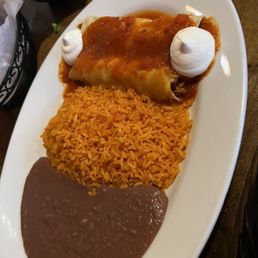 Enchiladas with chipotle chicken (swapped red sauce) Enchiladas with chipotle chicken (swapped red sauce)