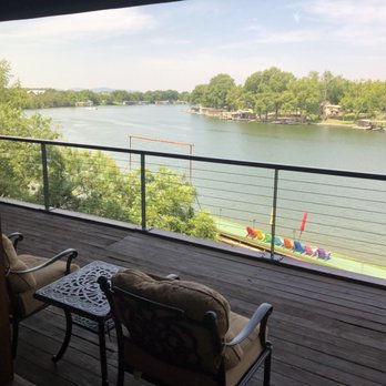 Log Country Cove - Hotels Near Me - Burnet, Texas