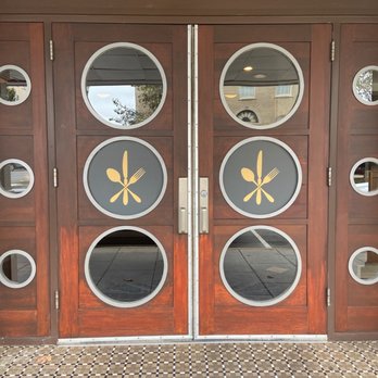 Webb Custom Kitchen - Grand entryway! - New American Near Me - Gastonia, North Carolina Webb Custom Kitchen - Grand entryway! - New American Near Me - Gastonia, North Carolina