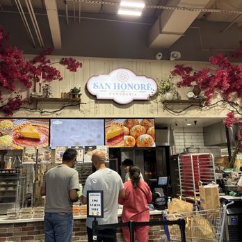 Island Pacific - Bakery inside - Seafood Markets Near Me - Fresno, California Island Pacific - Bakery inside - Seafood Markets Near Me - Fresno, California