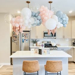 Yahsin Tsai Balloon Fun Squad - Grab & Go Garlands