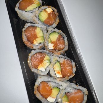 Kiku Sushi - Spicy Philly Roll - Sushi Bars Near Me - Baltimore, Maryland Kiku Sushi - Spicy Philly Roll - Sushi Bars Near Me - Baltimore, Maryland