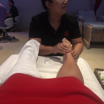 M.C. Spa & Nail Bar - Nail Salons Near Me - Orlando, Florida