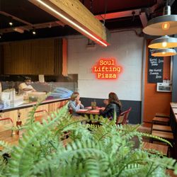 Crust Bros - Soul lifting pizza