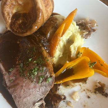 CMH K2 Rotor Lodge - Prime rib - American Near Me - Nakusp, British Columbia CMH K2 Rotor Lodge - Prime rib - American Near Me - Nakusp, British Columbia
