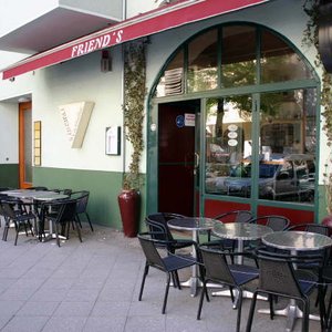 Friend’s Cocktailbar on Yelp