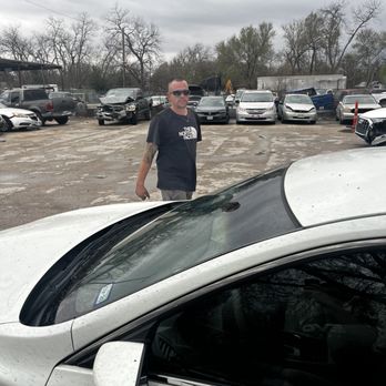 Saucedo's Wrecker Service - Person who claimed to tow my car, Threatened me for taking pictures of my car then proceeded to close the gate on me in the tow yard. - Towing Near Me - San Marcos, Texas
