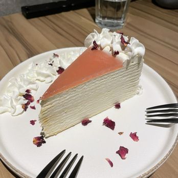 Gyu Shige - Peach oolong crepe cake - Japanese Near Me - Fairfax, Virginia Gyu Shige - Peach oolong crepe cake - Japanese Near Me - Fairfax, Virginia