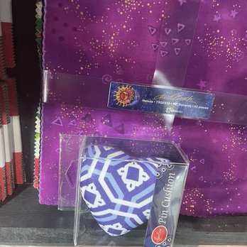Cali Quilt Co - This is going home with me - Fabric Stores Near Me - Roseville, California